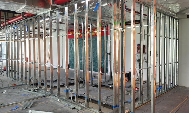 閔行外企海道爾夫?qū)嶒炇肄k公室施工現(xiàn)場 閔行外企海道爾夫?qū)嶒炇肄k公室施工現(xiàn)場