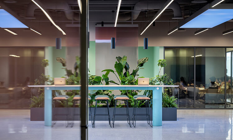 現(xiàn)代風(fēng)辦公室區(qū)間