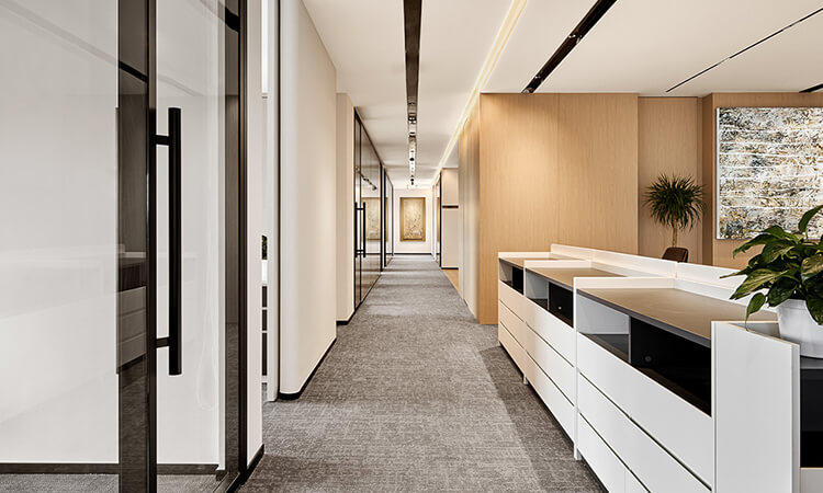 上海某餐飲品牌加盟辦公室走廊