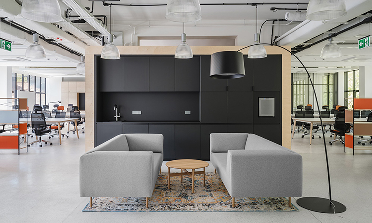 上海辦公室裝修公司如何通過色彩設計彌補空間缺陷